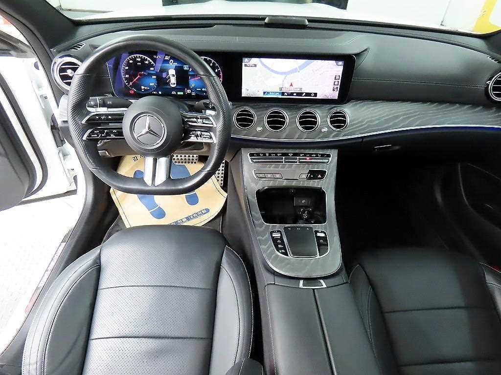 Mercedes Benz E class - Vista 7