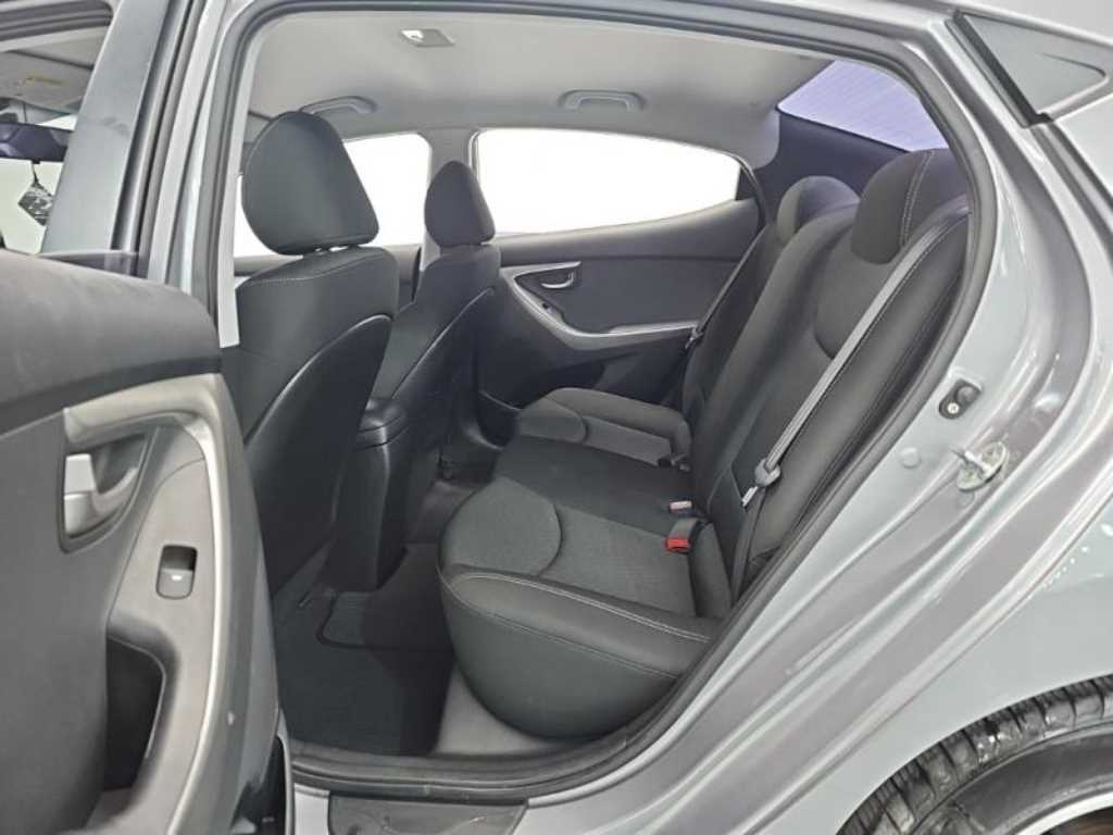 HYUNDAI Avante 2012 Gris - Importación desde Corea - HF Imports Iquique - Foto 15