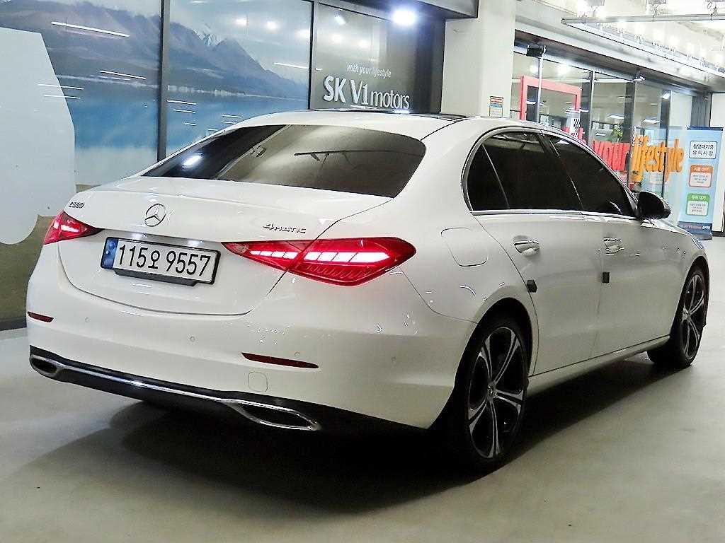 Mercedes Benz C Class - Vista 4
