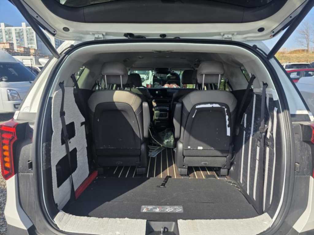 KIA Carnival - Vista 7