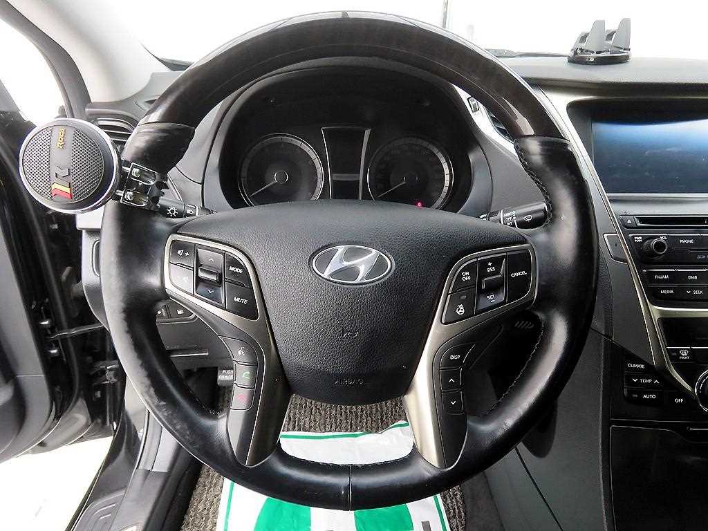 HYUNDAI Grandeur - Vista 9