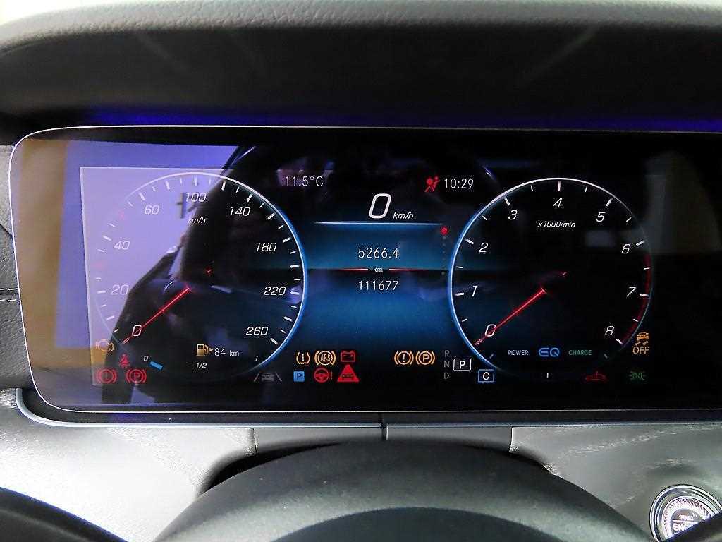 Mercedes Benz E class - Vista 8