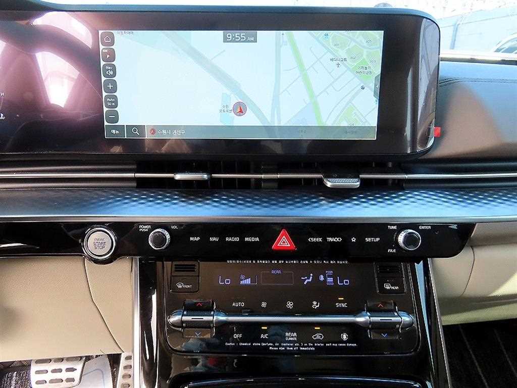 KIA Carnival - Vista 11