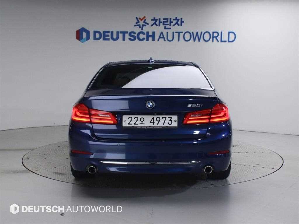 BMW 5 Series - Vista 4