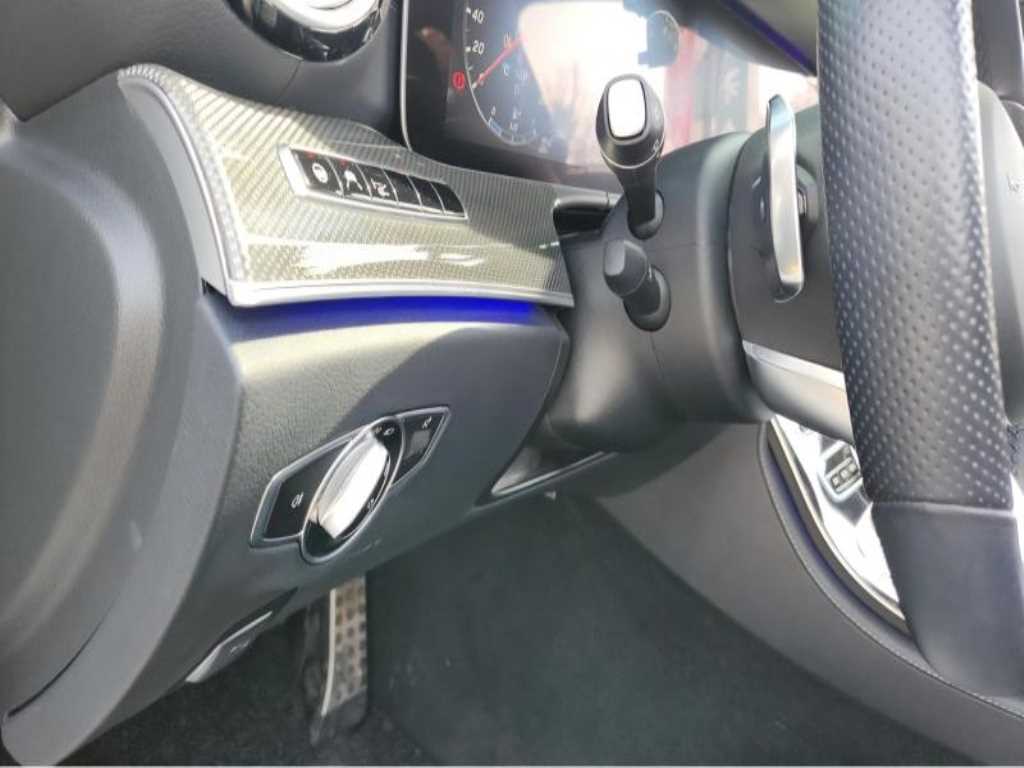 Mercedes Benz E class - Vista 12