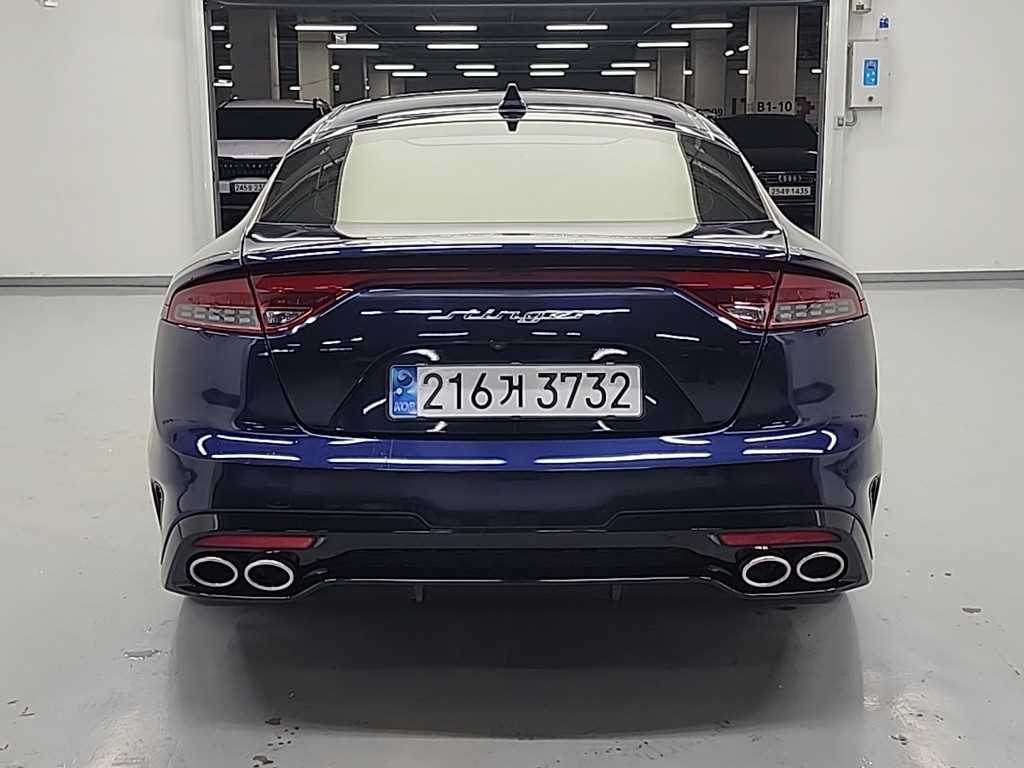KIA Stinger - Vista 3