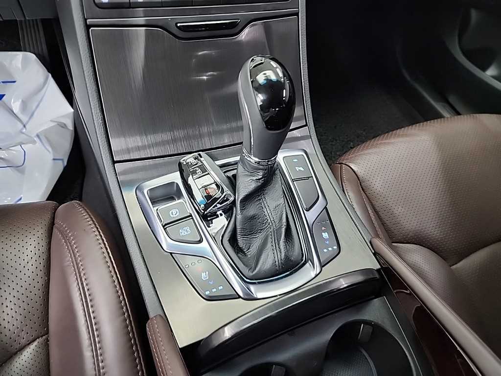 HYUNDAI Grandeur - Vista 8