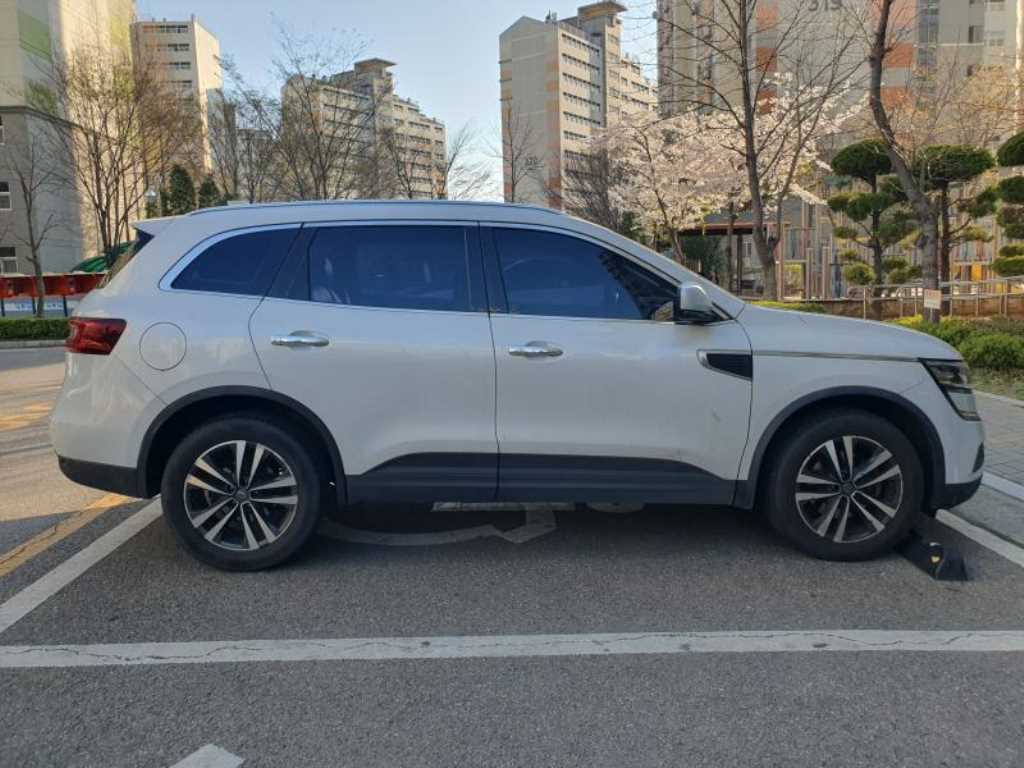 SAMSUNG QM6 - Vista 5