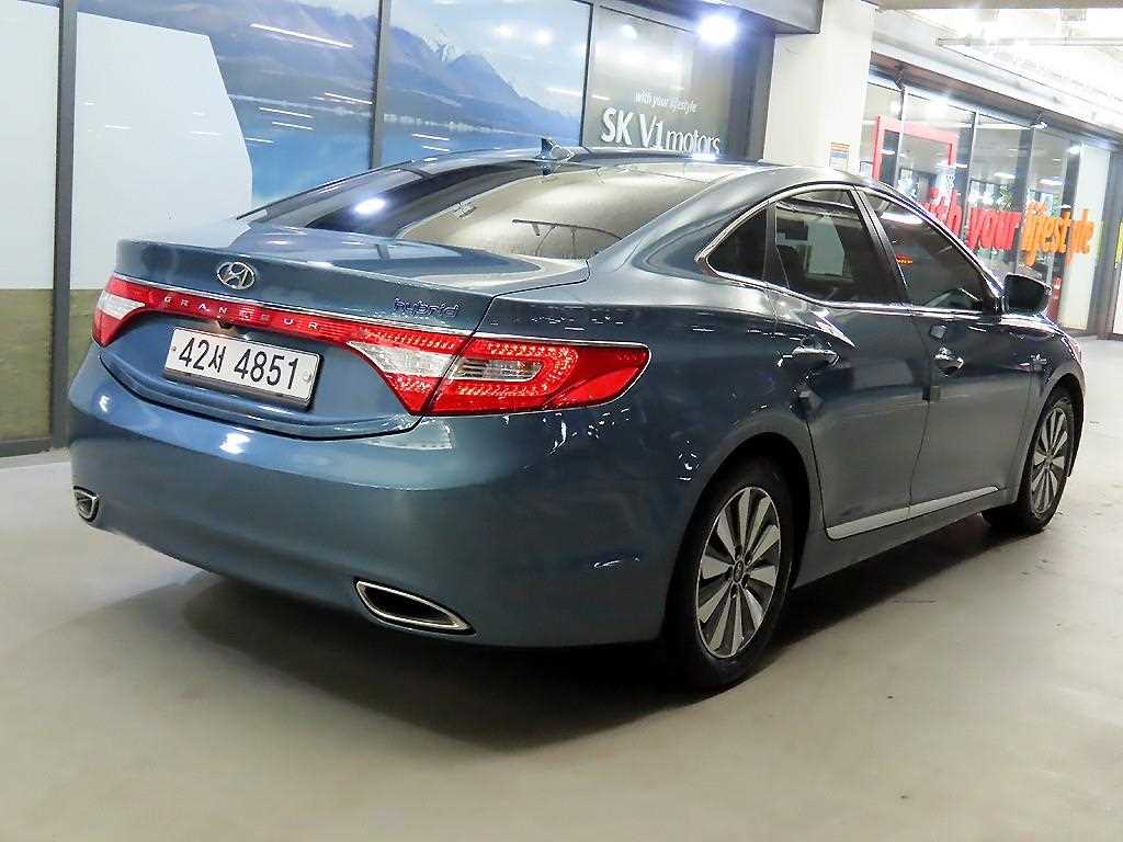 HYUNDAI Grandeur - Vista 4