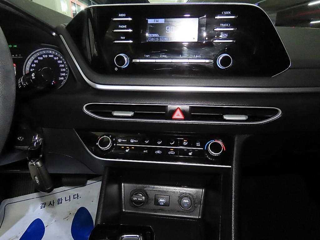 HYUNDAI Sonata - Vista 11