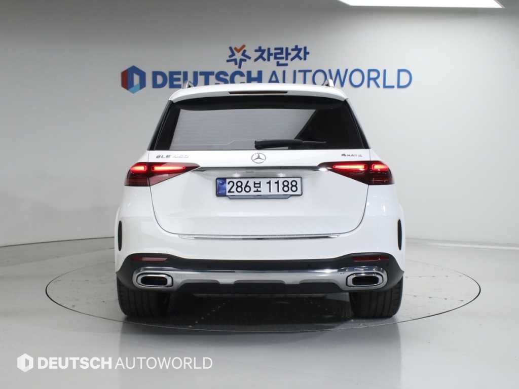 Mercedes Benz GLE Class - Vista 4