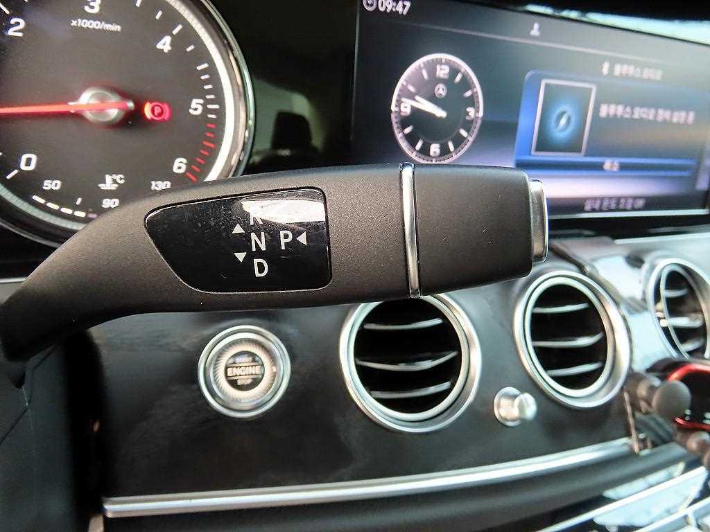 Mercedes Benz E class - Vista 11