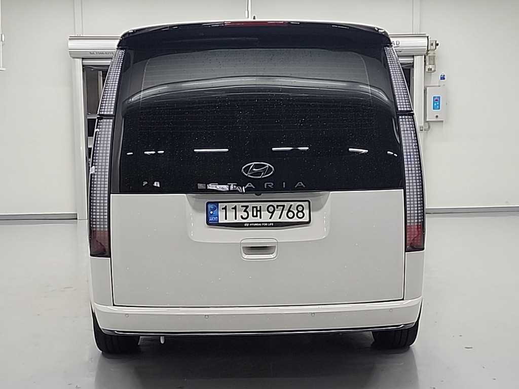 HYUNDAI Staria - Vista 3