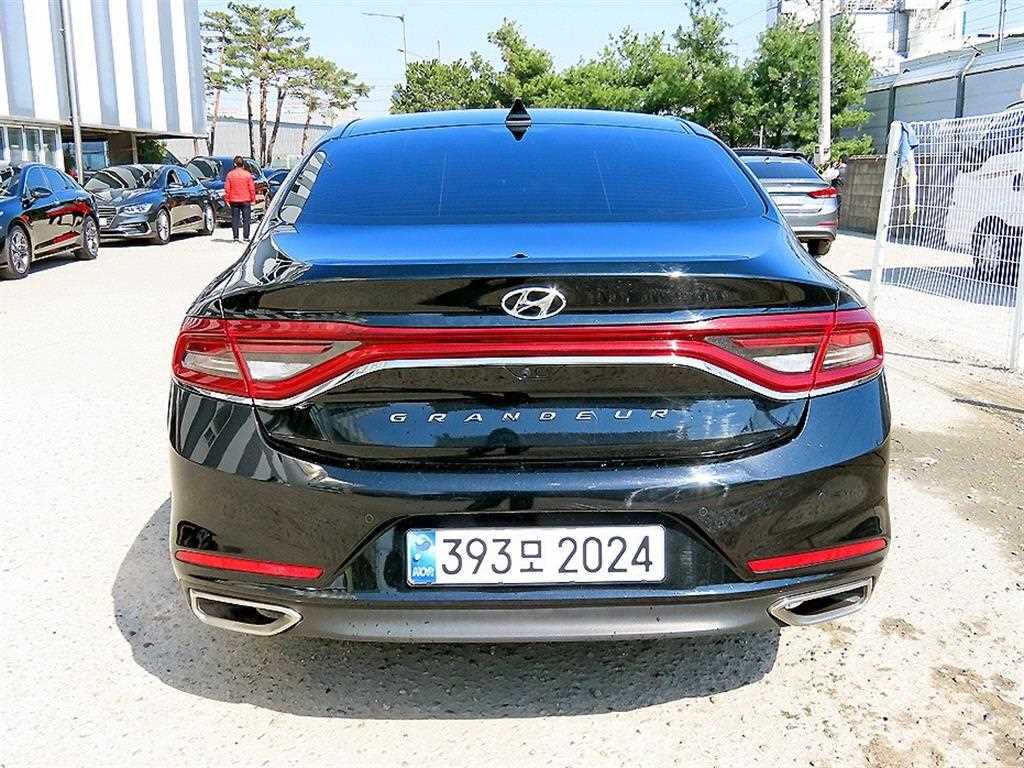 HYUNDAI Grandeur - Vista 4