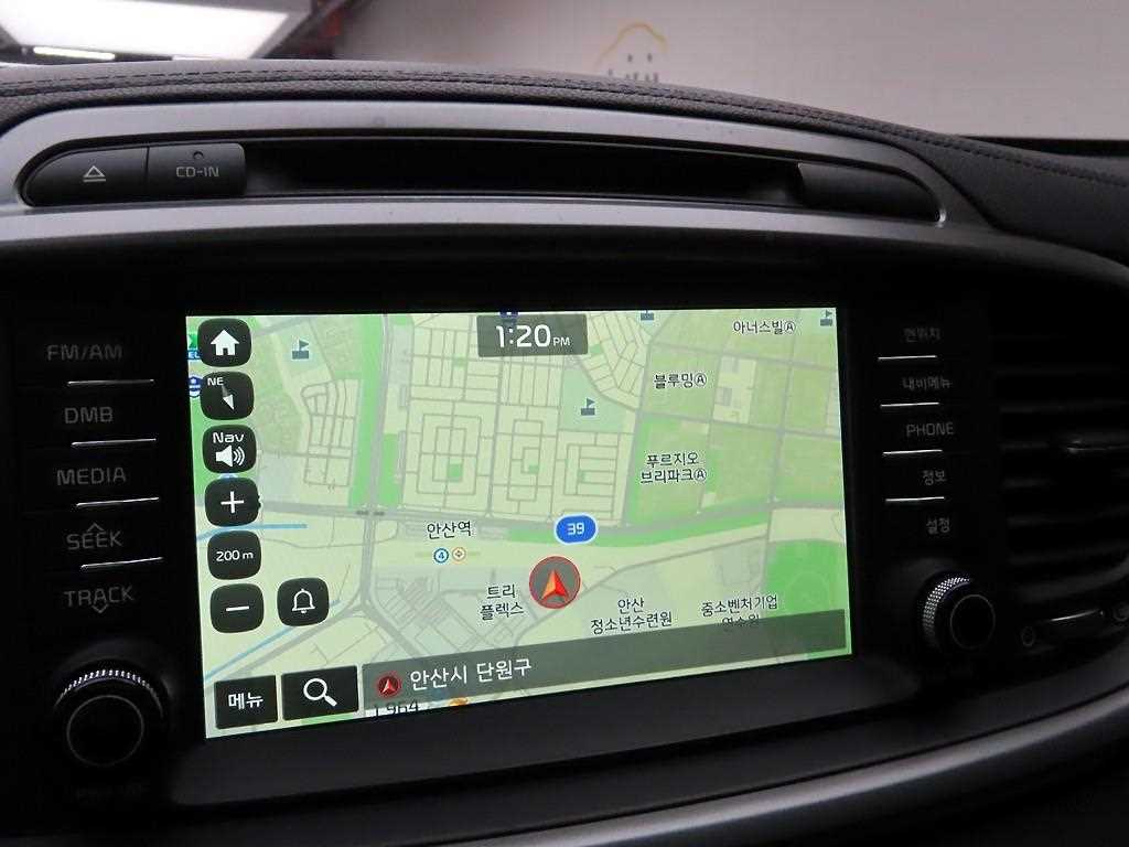 KIA Sorento - Vista 8