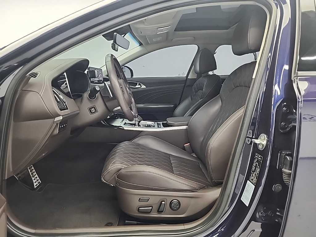 KIA Stinger - Vista 11