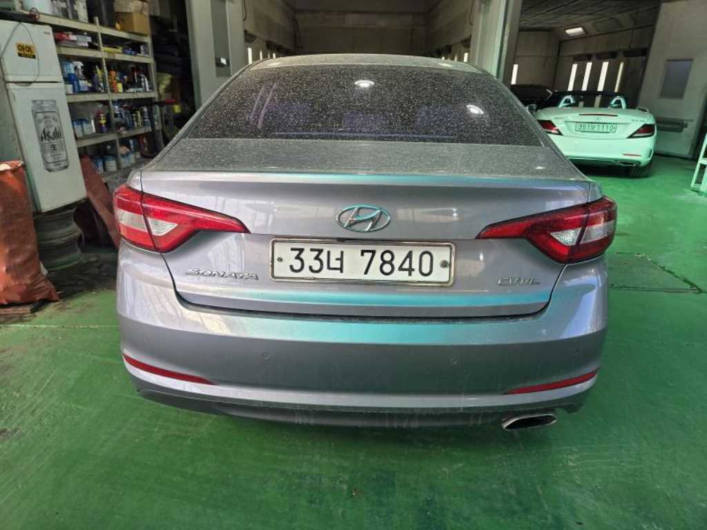 HYUNDAI Sonata - Vista 3