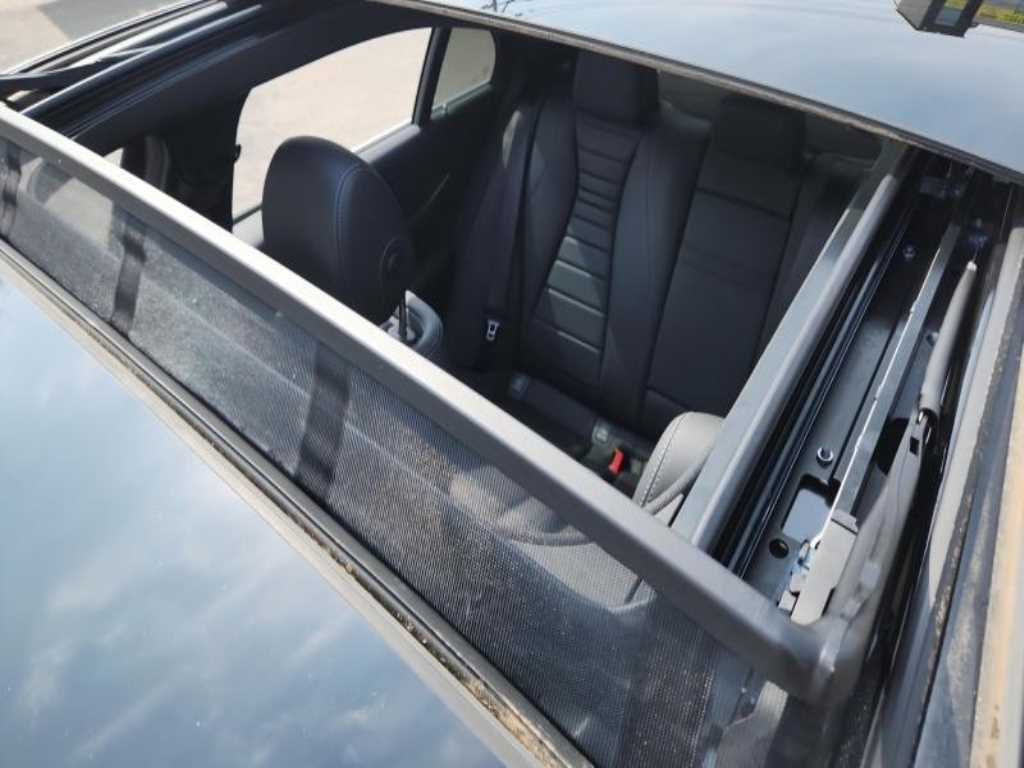 Mercedes Benz E class - Vista 4