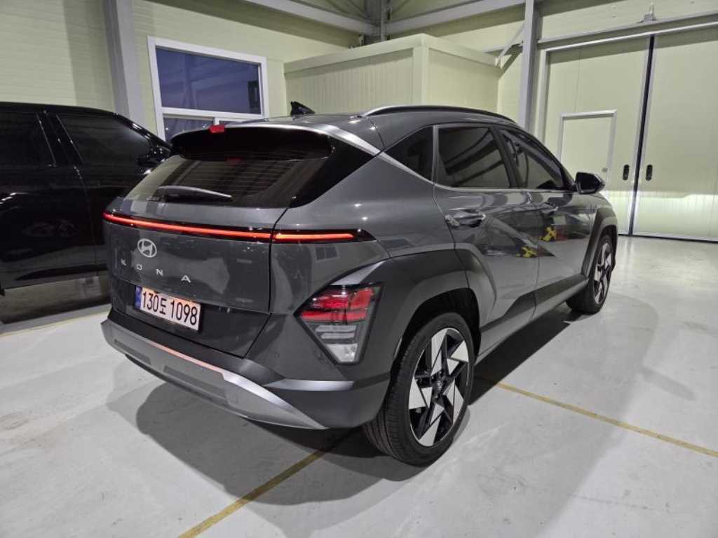 HYUNDAI Kona - Vista 4