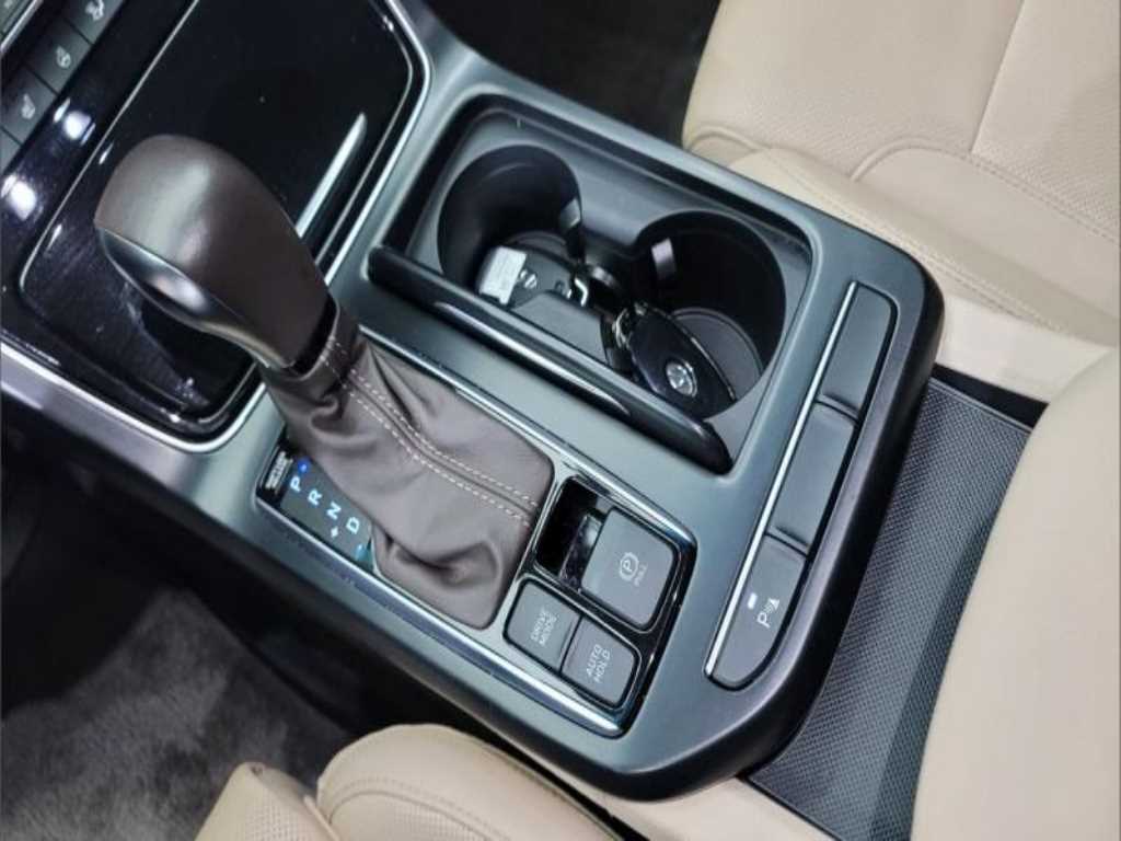 HYUNDAI Grandeur - Vista 12