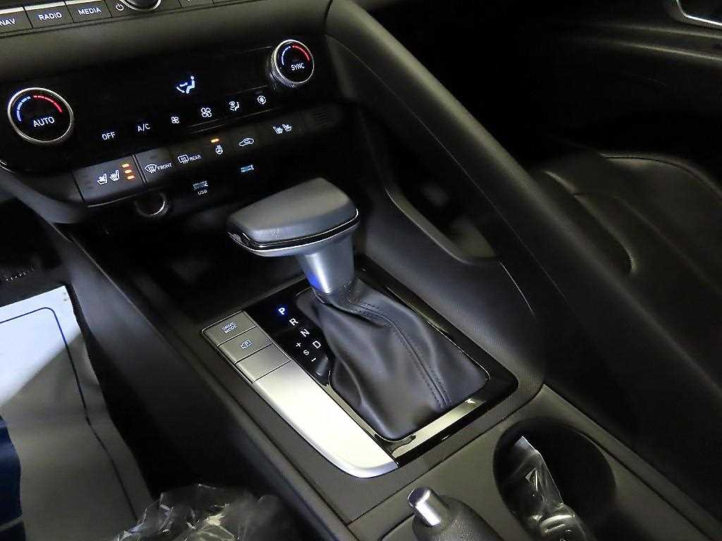 HYUNDAI Avante - Vista 12