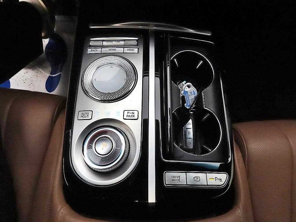 Genesis G80 - Vista 10