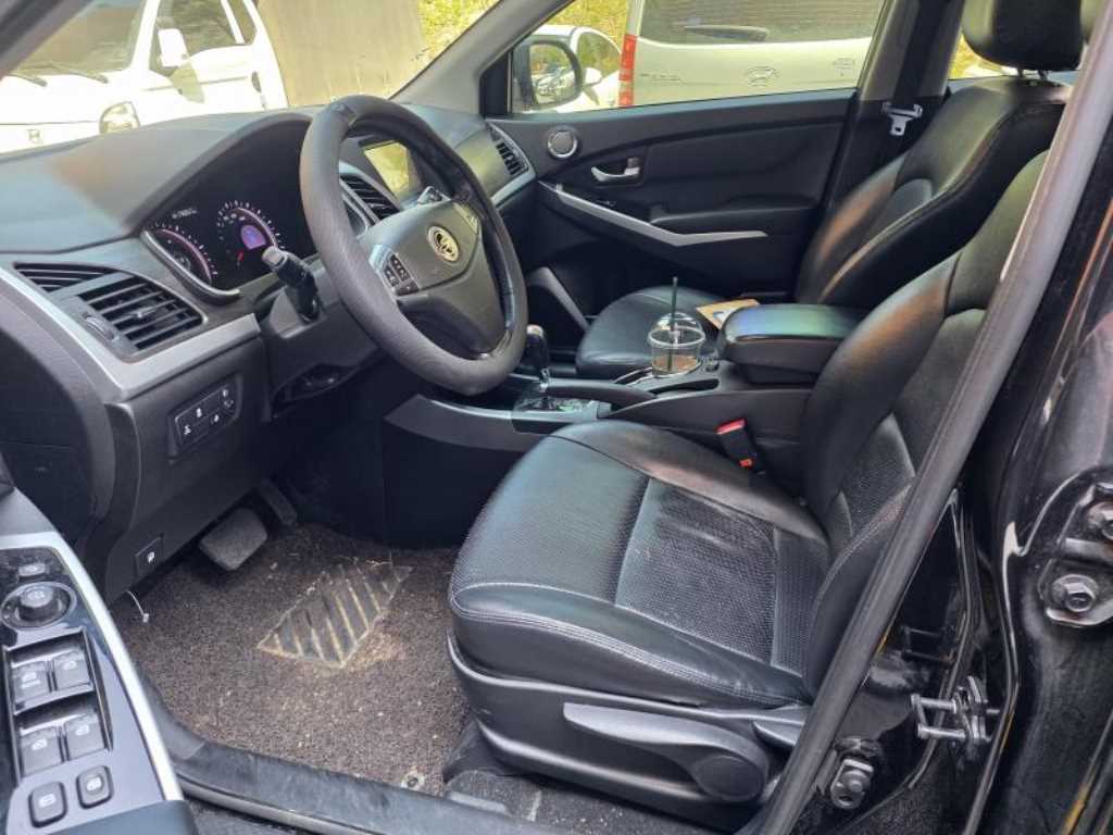 Ssangyong Korando - Vista 7