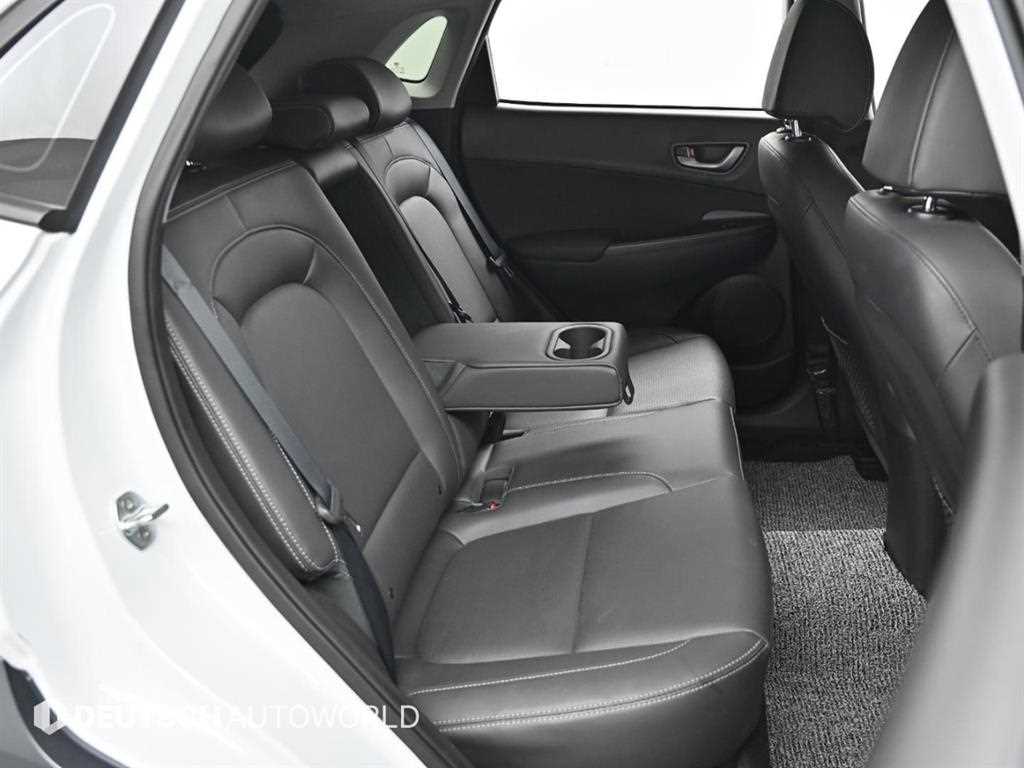 HYUNDAI Kona - Vista 12