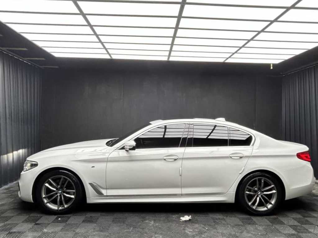 BMW 5 Series - Vista 3