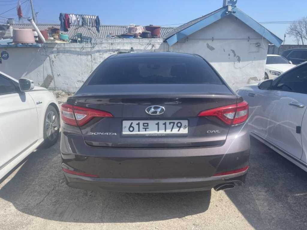 HYUNDAI Sonata - Vista 4