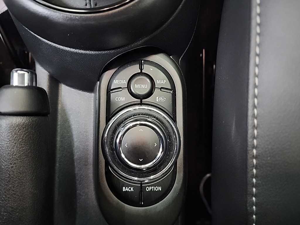 Mini Cooper 2024 the color of pearl - Importación desde Corea - HF Imports Iquique - Foto 16