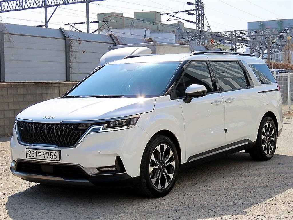 KIA Carnival - Vista 2