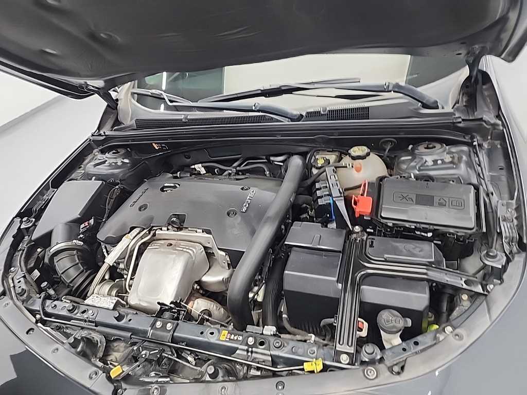 Chevrolet Malibu - Vista 5