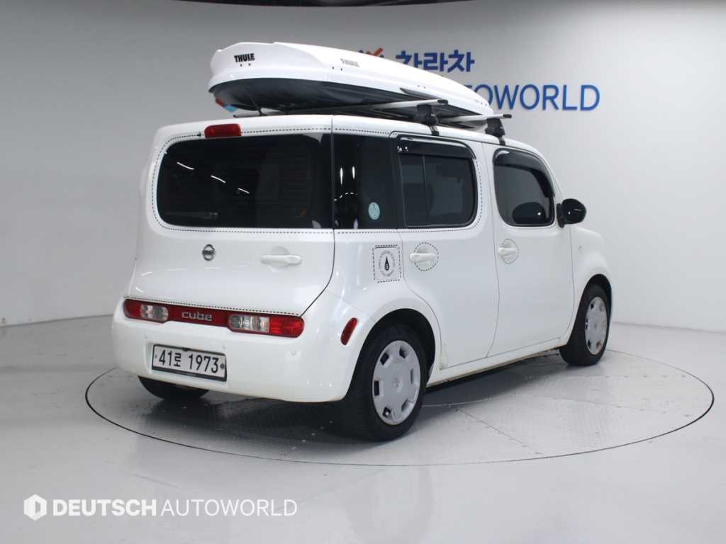 Nissan Cube - Vista 2