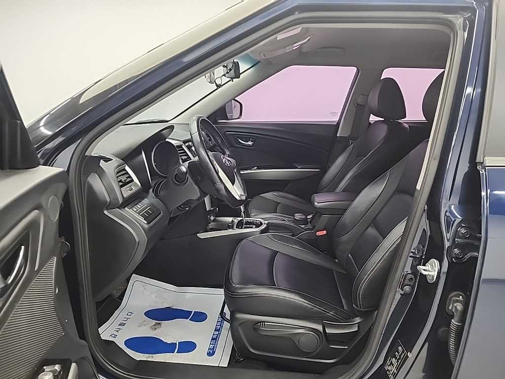 Ssangyong Tivoli - Vista 11