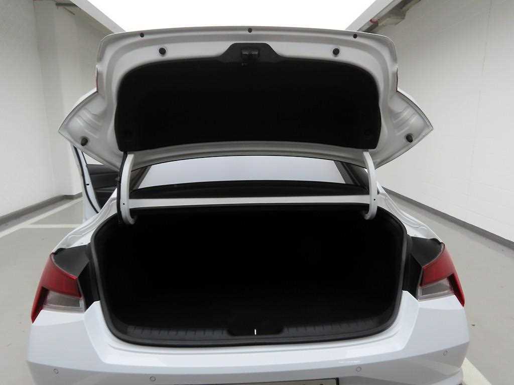 HYUNDAI Avante 2021 Blanco - Importación desde Corea - HF Imports Iquique - Foto 17