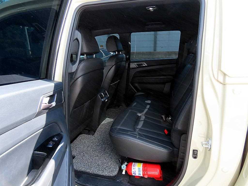 Ssangyong Rexton - Vista 8