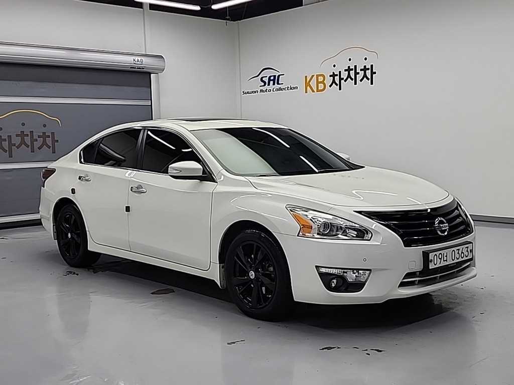 Nissan Altima - Vista 4