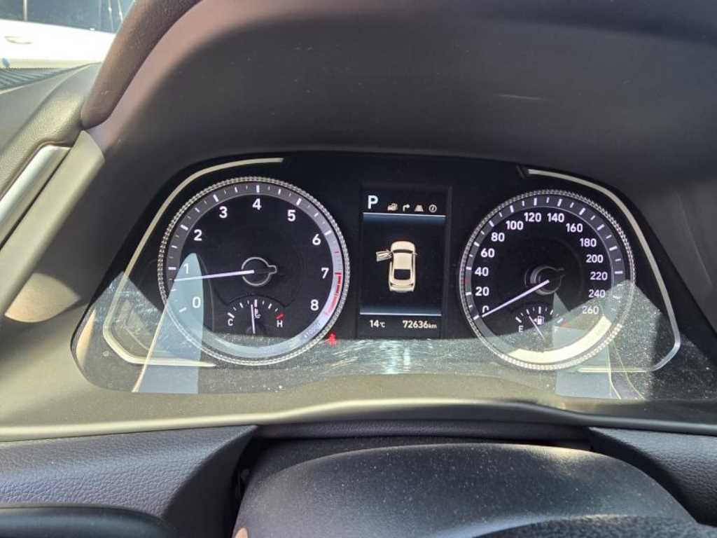 HYUNDAI Sonata - Vista 11