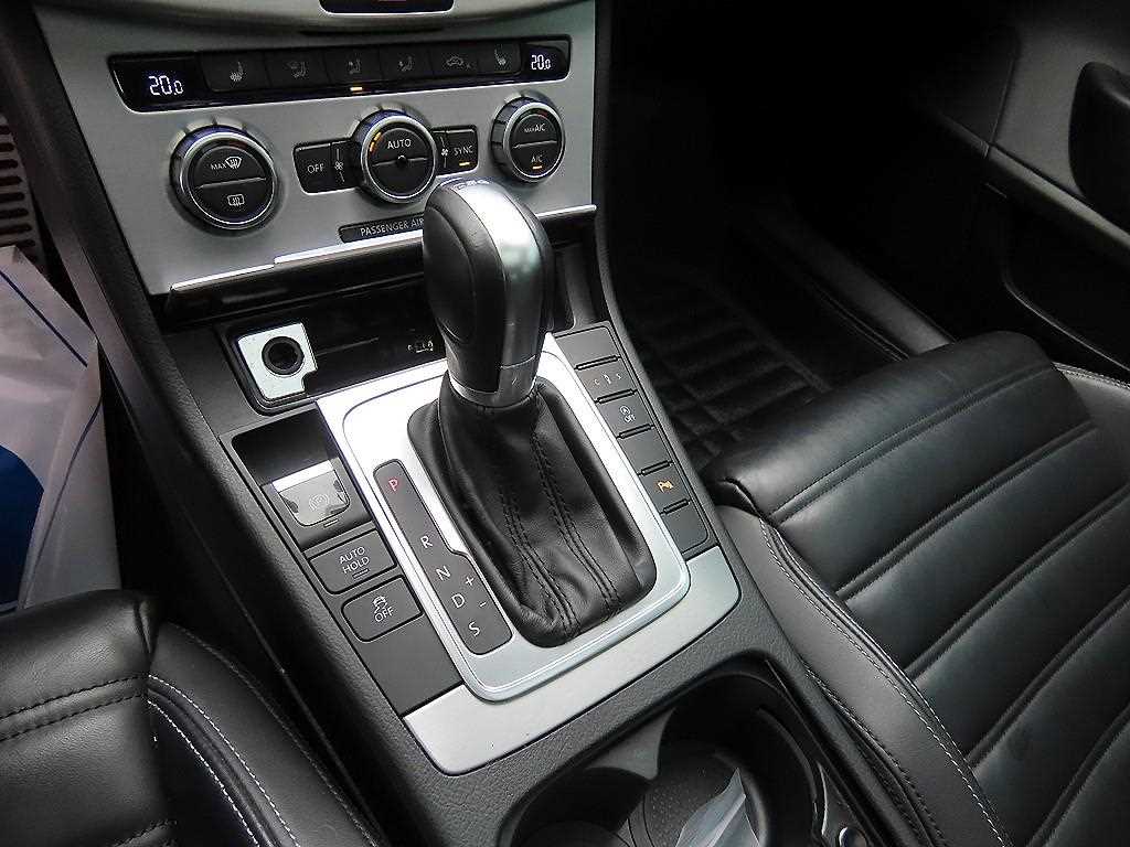 Volkswagen CC - Vista 10