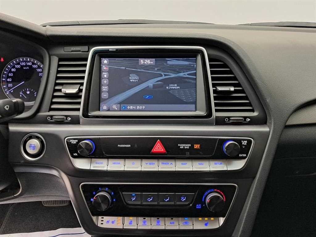 HYUNDAI Sonata - Vista 9