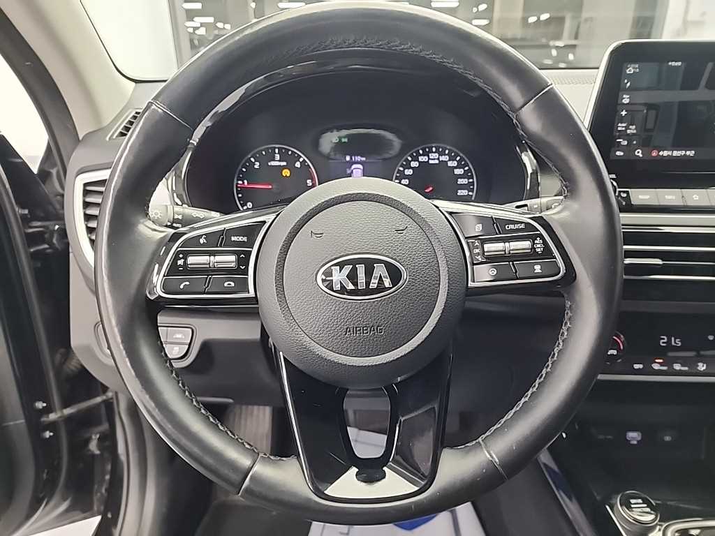 KIA Seltos - Vista 9