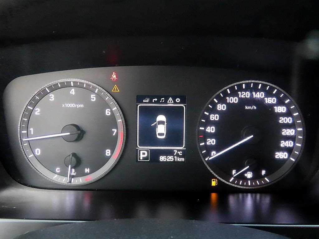 HYUNDAI Sonata - Vista 9