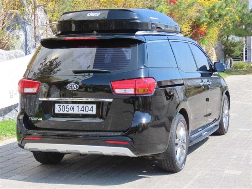 KIA Carnival - Vista 3