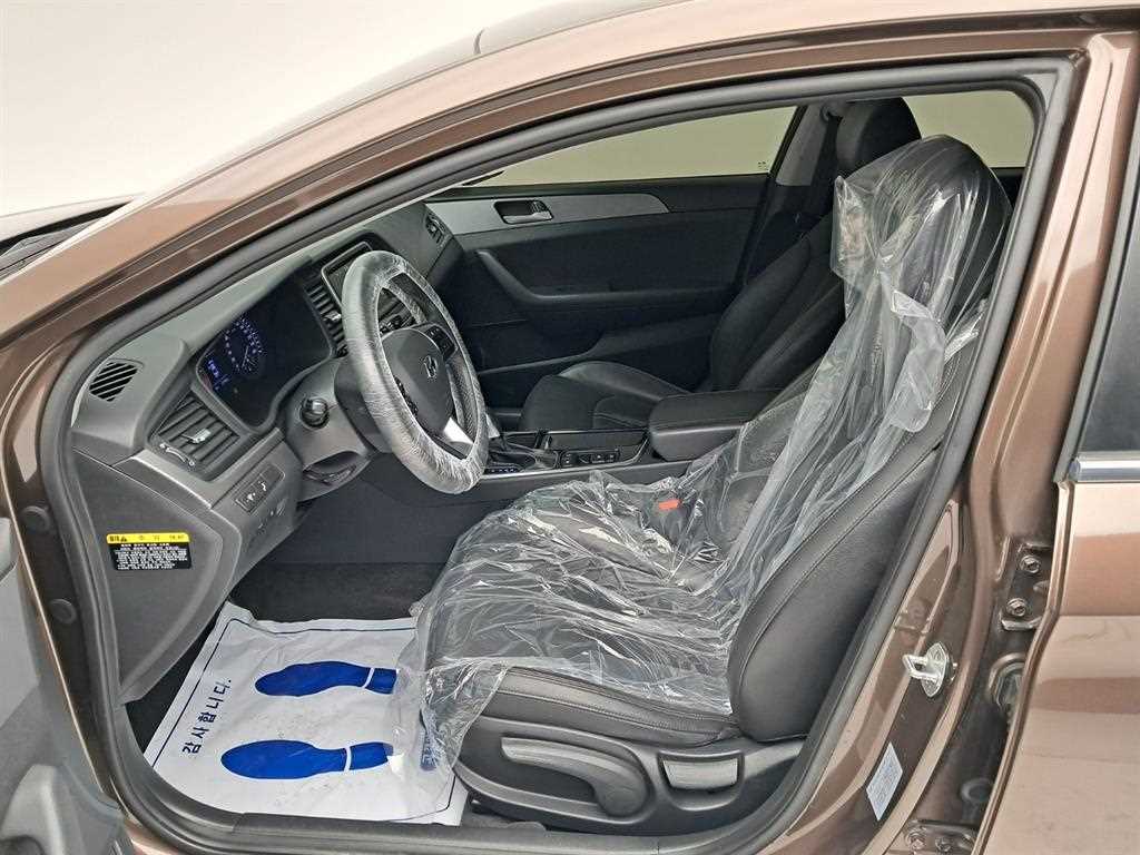 HYUNDAI Sonata - Vista 11
