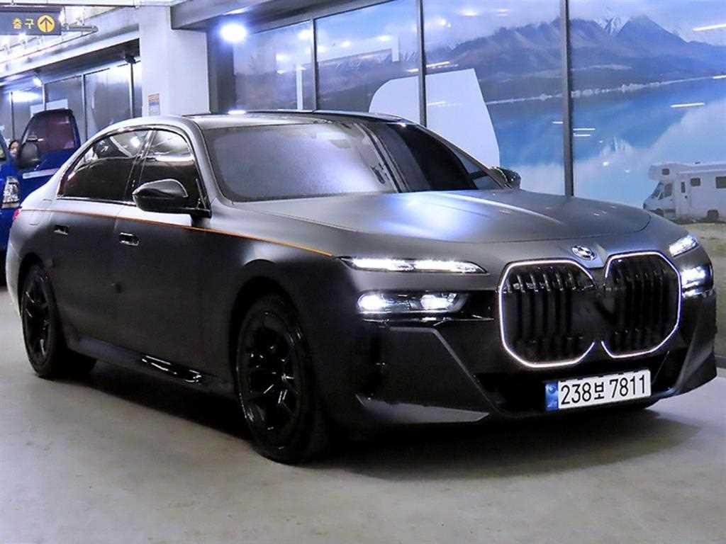 BMW 7 Series 2024 Negro - Importación desde Corea - HF Imports Iquique - Foto 1