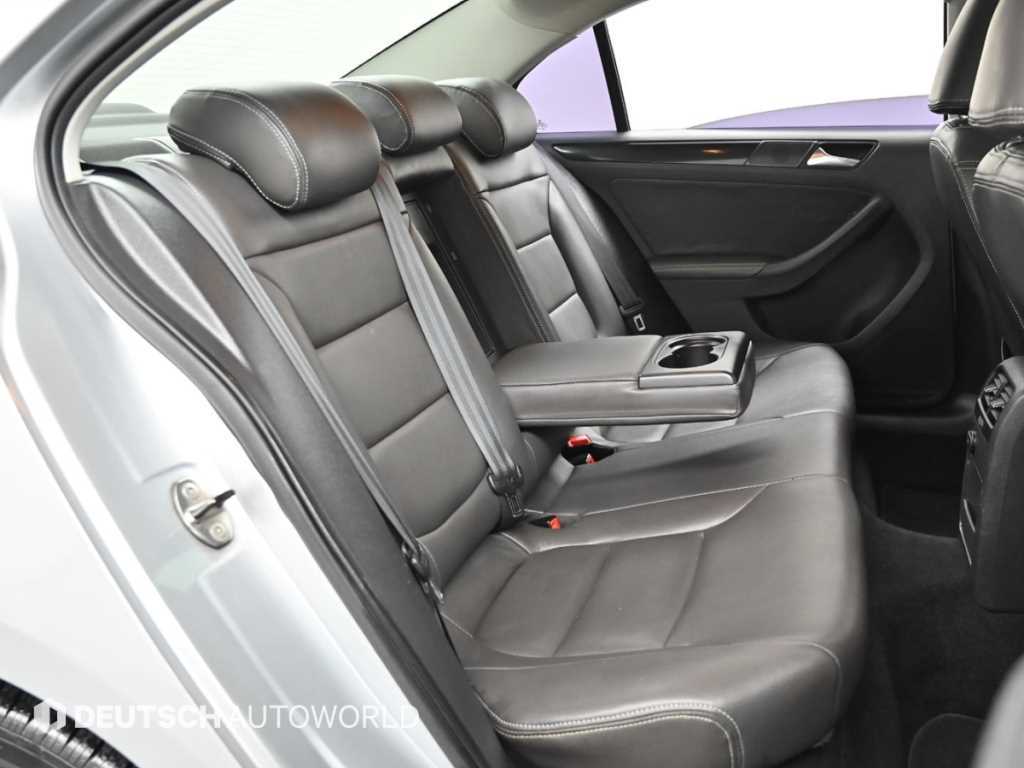 Volkswagen Jetta - Vista 12