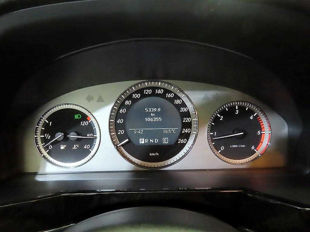 Mercedes Benz GLK Class - Vista 9