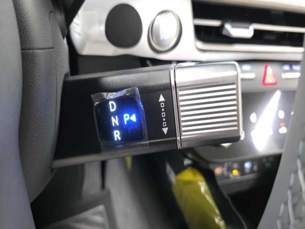 HYUNDAI Sonata - Vista 9