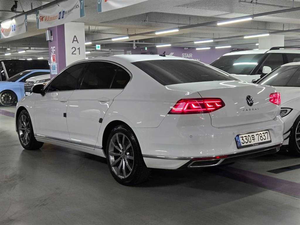 Volkswagen Passat - Vista 4